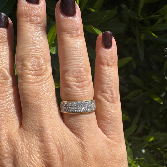 14K gold pavé ring set with Diamonds