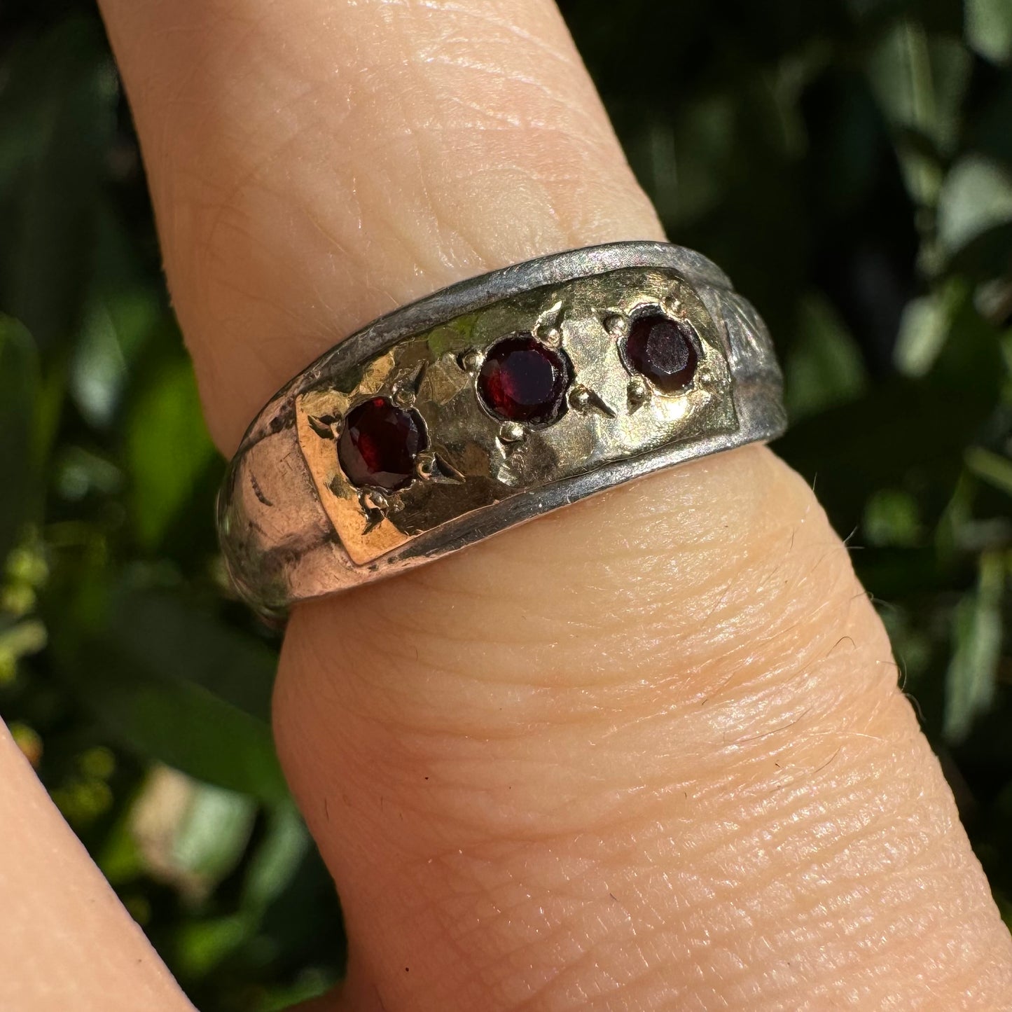 9K gold ring set with Garnets