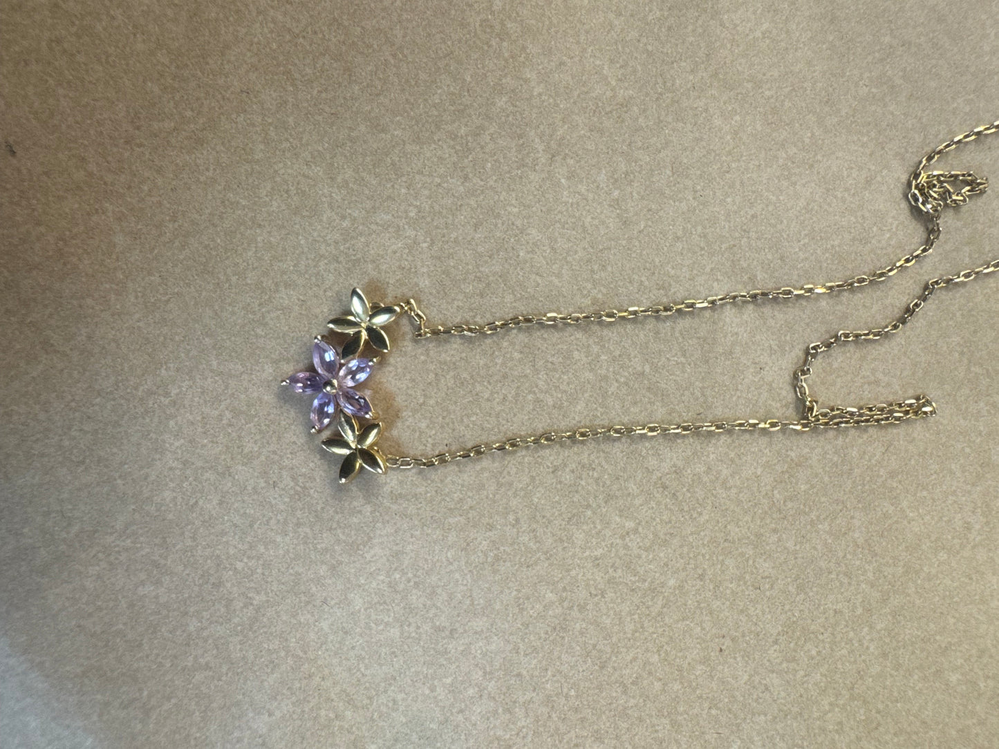 שרשרת זהב צהוב 10 קראט משובצת אבני אמטיסט