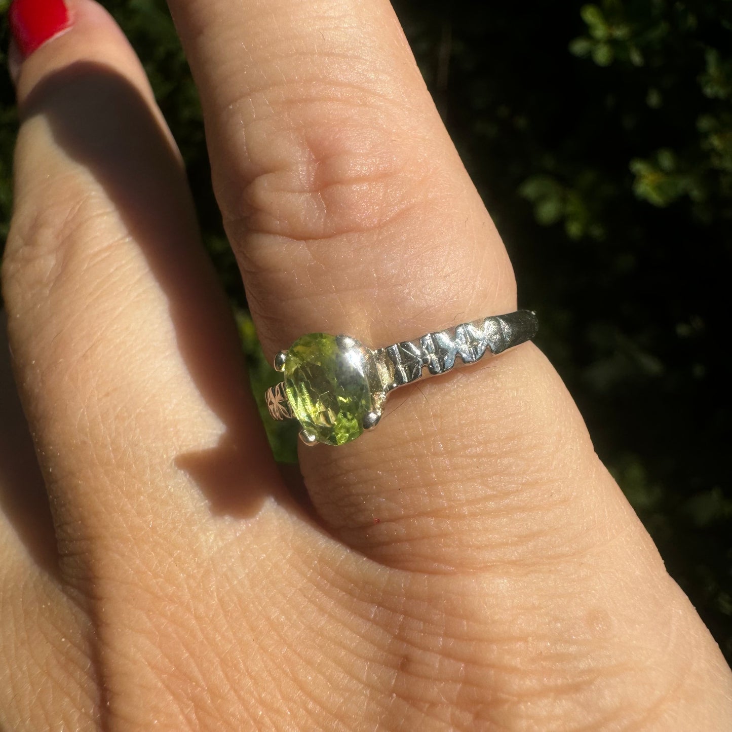 14K gold ring set with Peridot