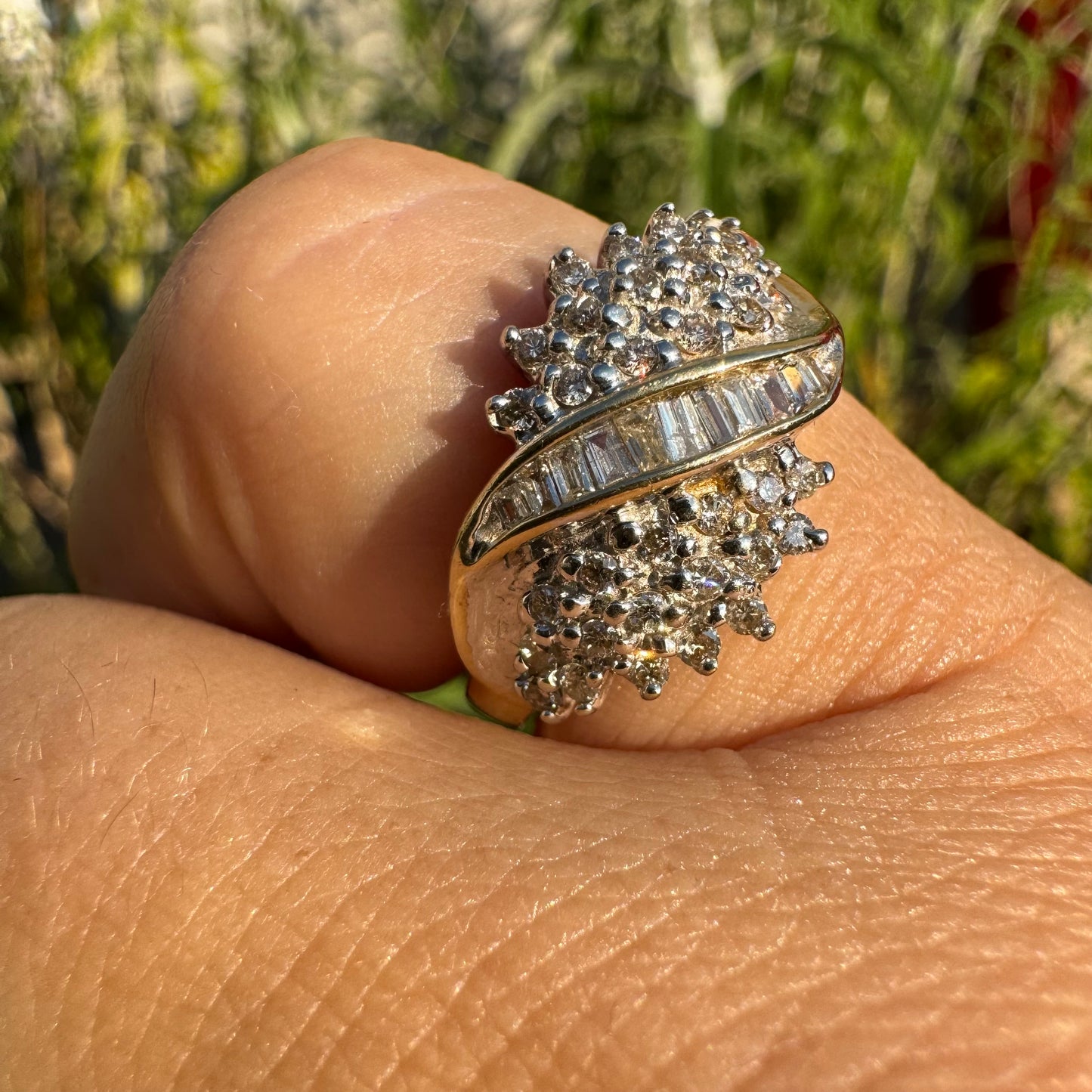 10K gold ring set with Diamonds