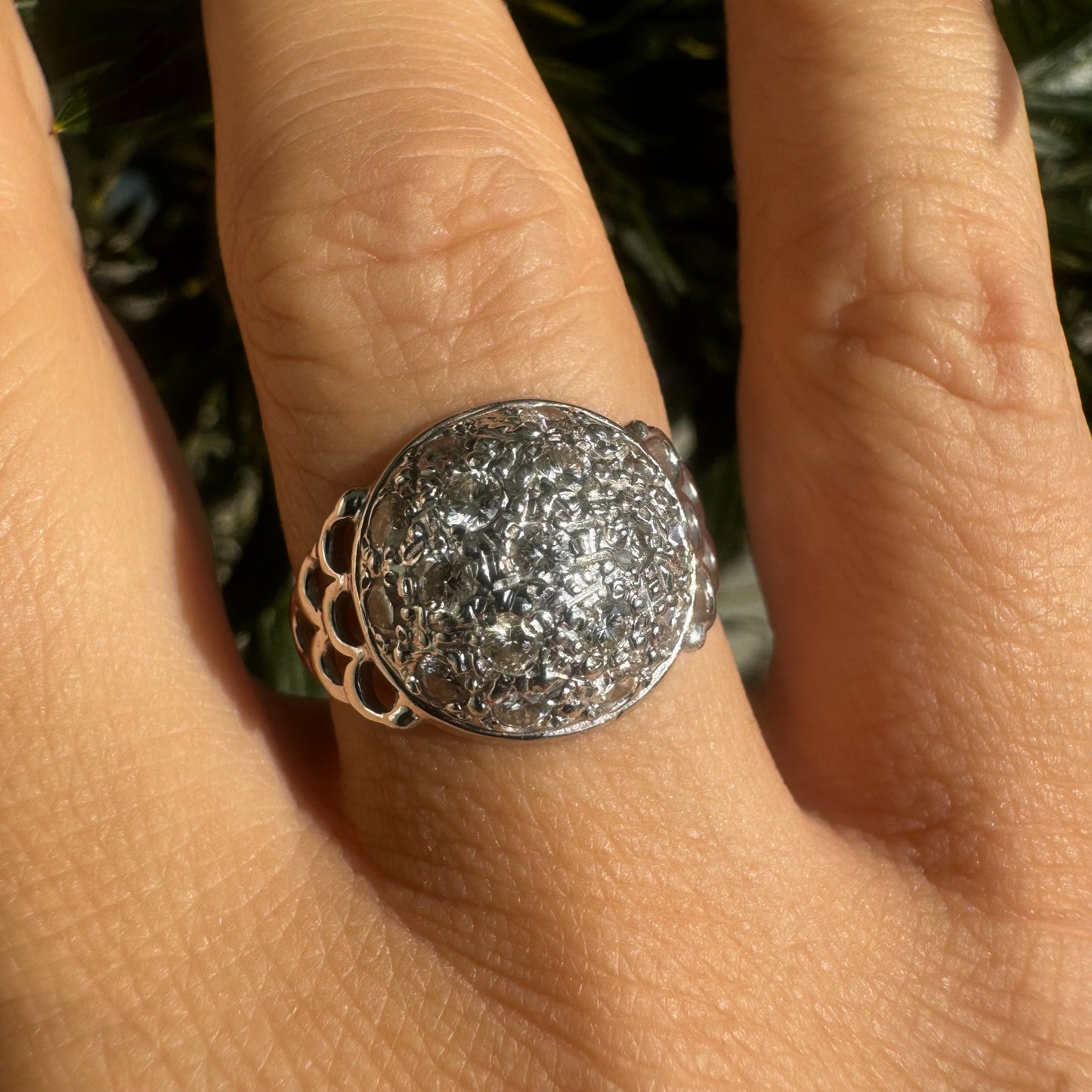 14K gold ring set with Diamonds