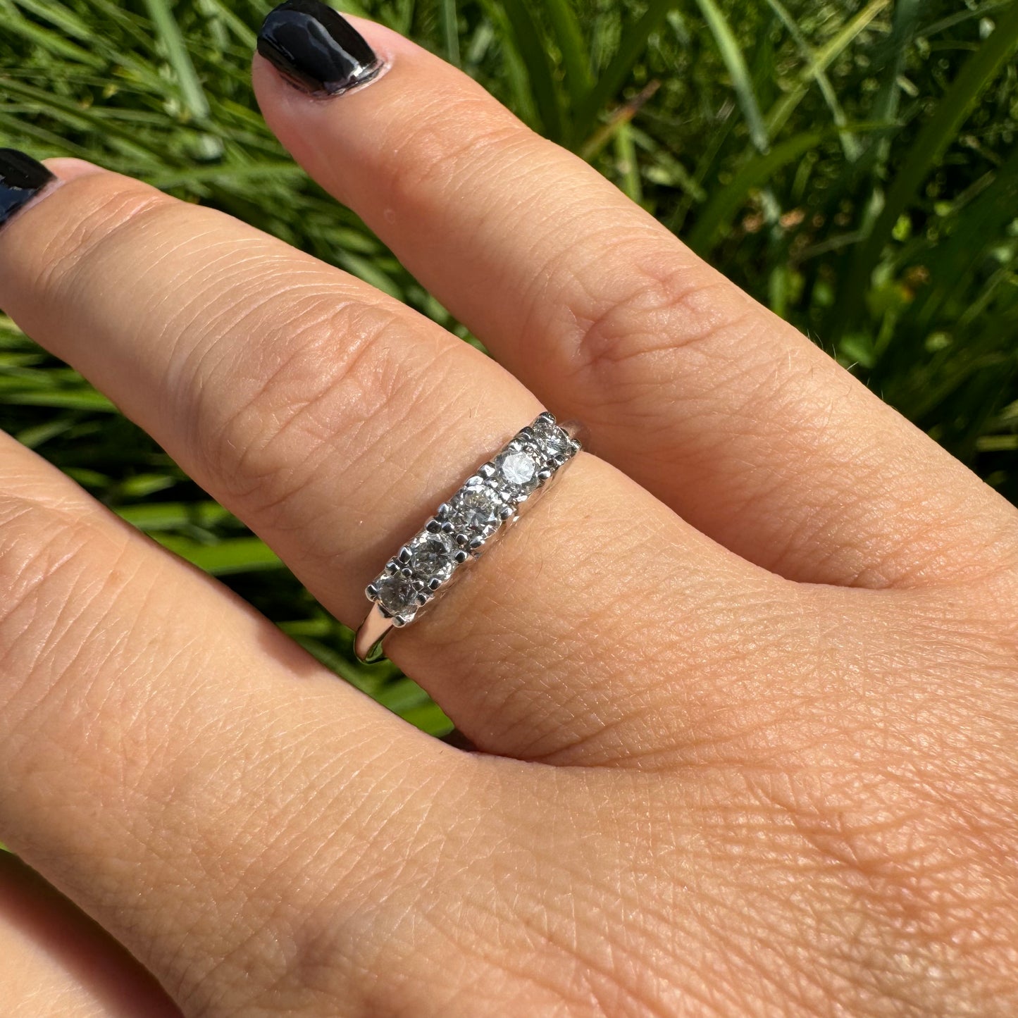 14K gold ring set with Diamonds