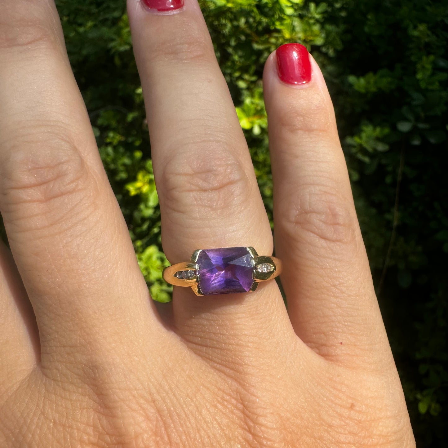 14K gold ring set with Amethyst & Diamonds