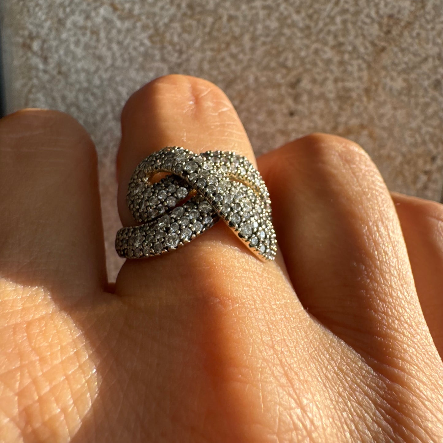 18K gold ring by H.Stern, from the iconic Celtic Dunes collection, fully set with brilliant Diamonds