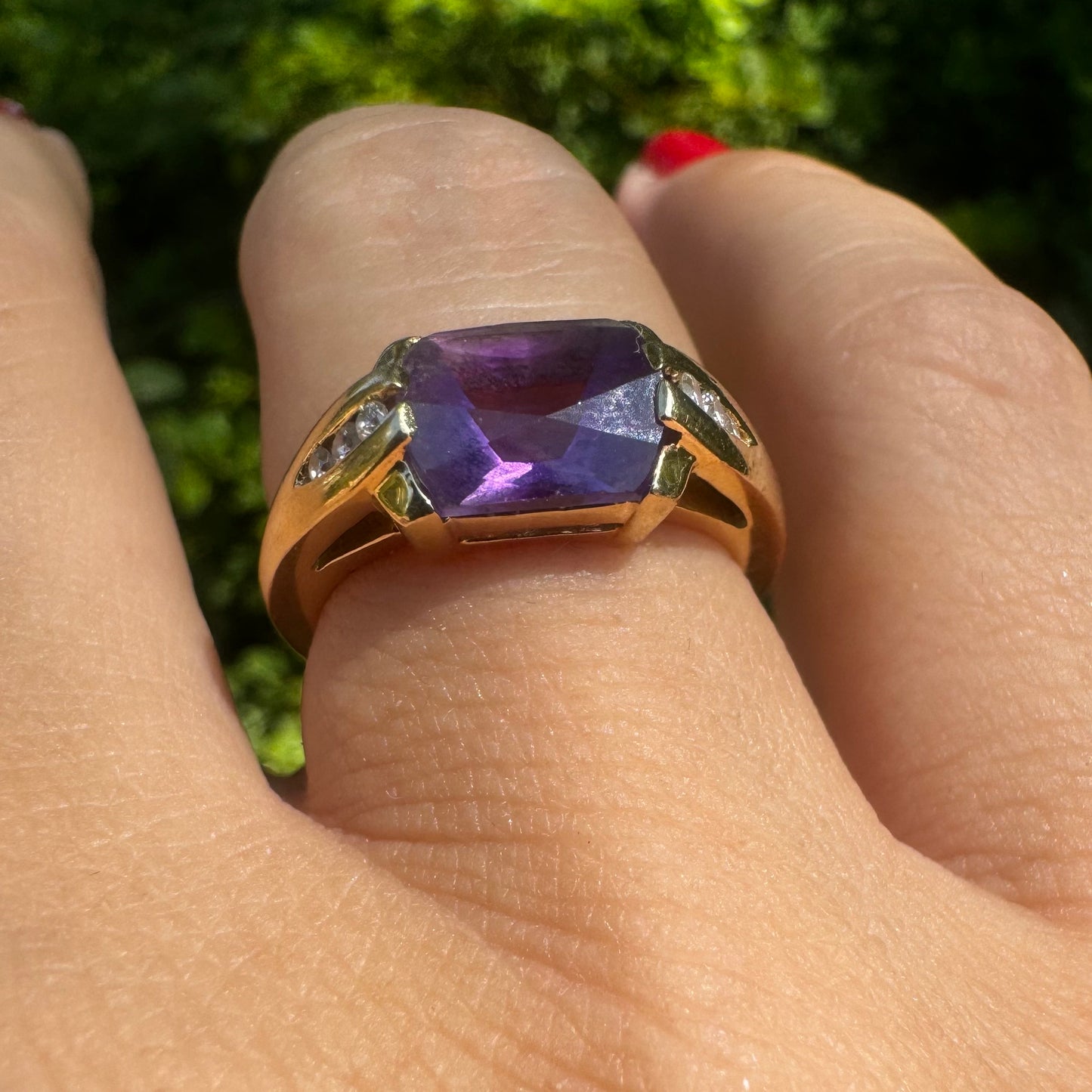 14K gold ring set with Amethyst & Diamonds