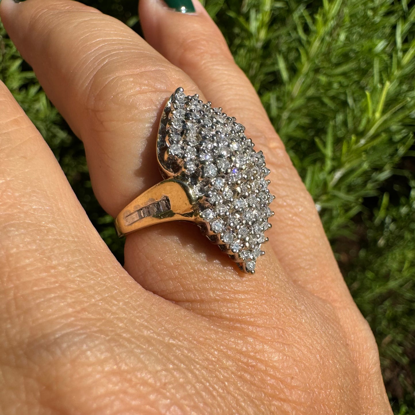 14K yellow gold ring set with Diamonds