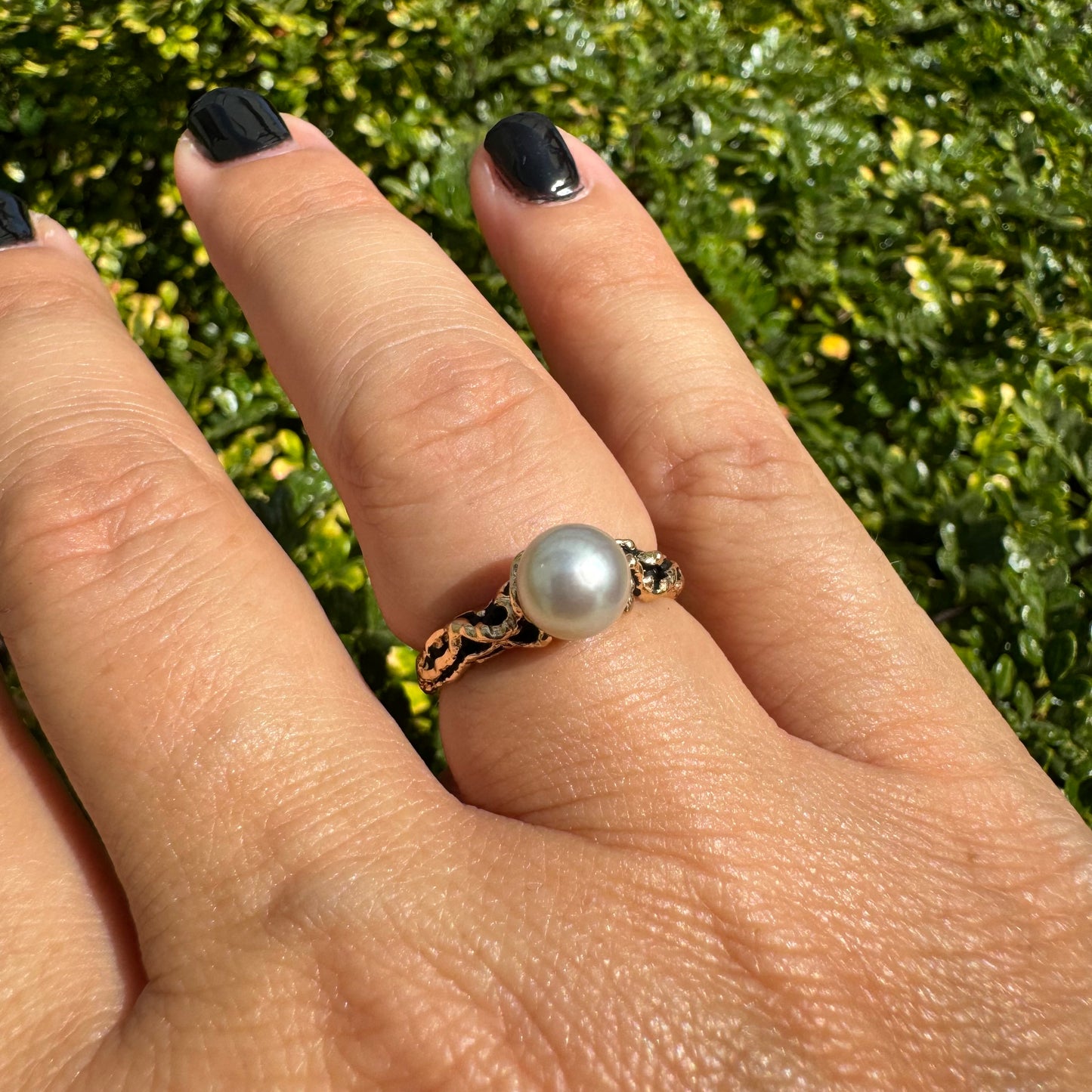 14K gold ring set a luminous white Pearl set on an ornate yellow gold band