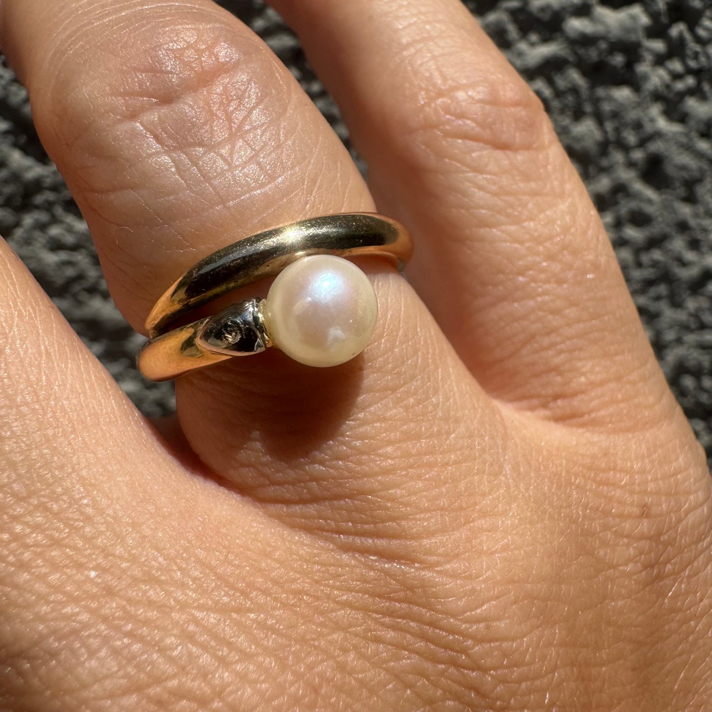 14K gold ring set with Pearl