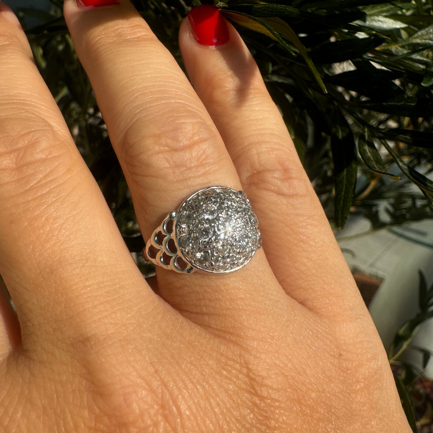 14K gold ring set with Diamonds