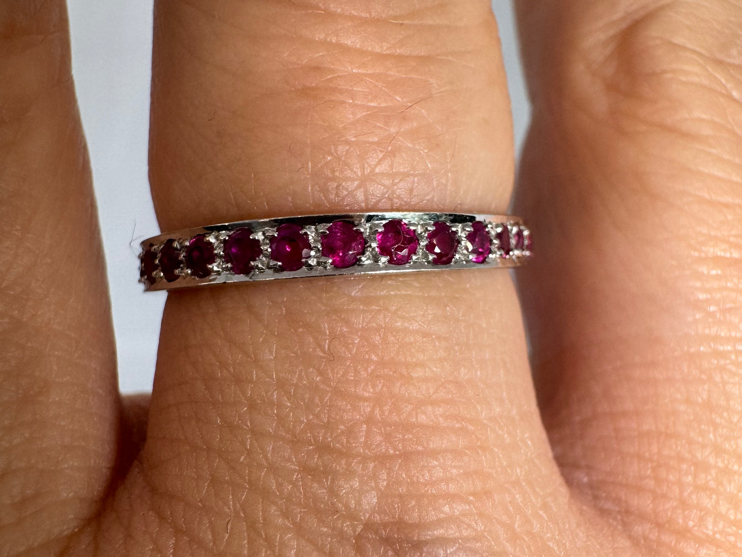 18K gold Eternity ring set with Rubies