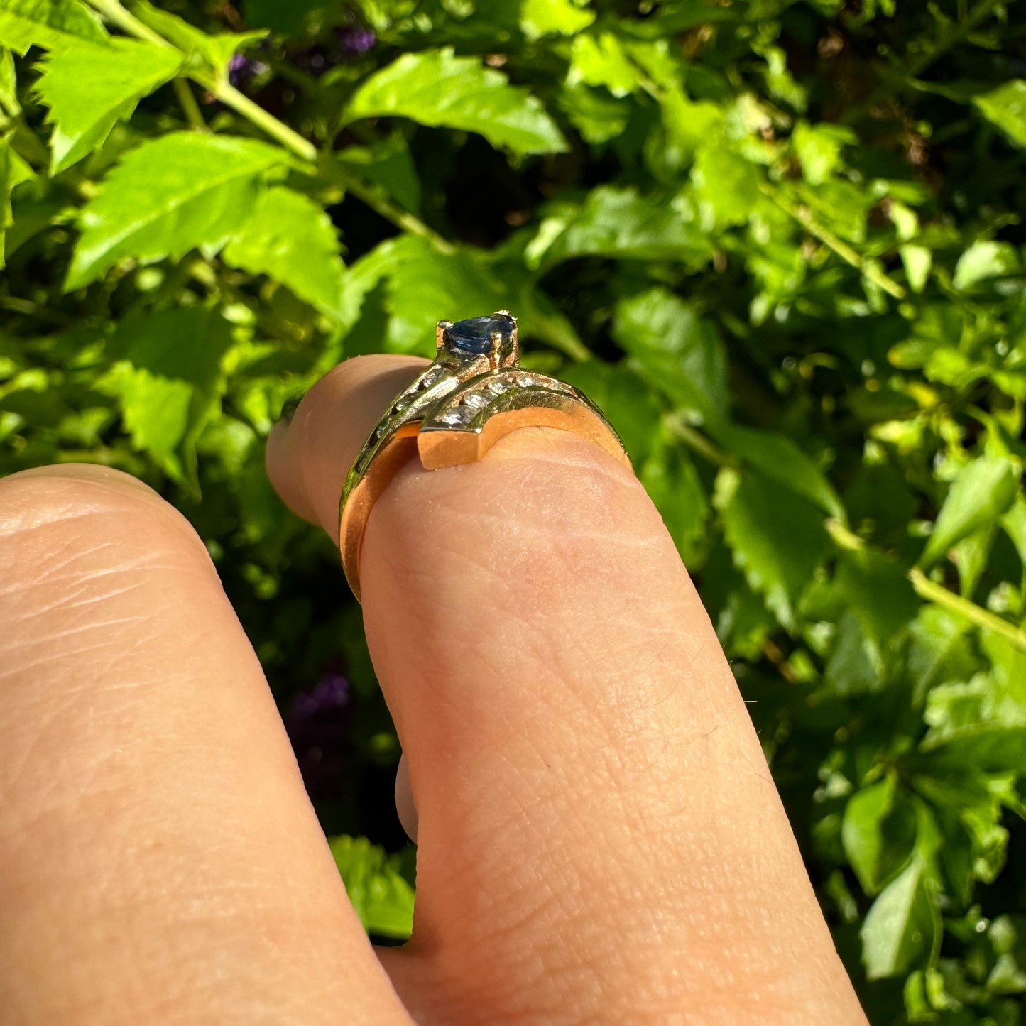 14K gold ring set with Sapphire & Diamonds
