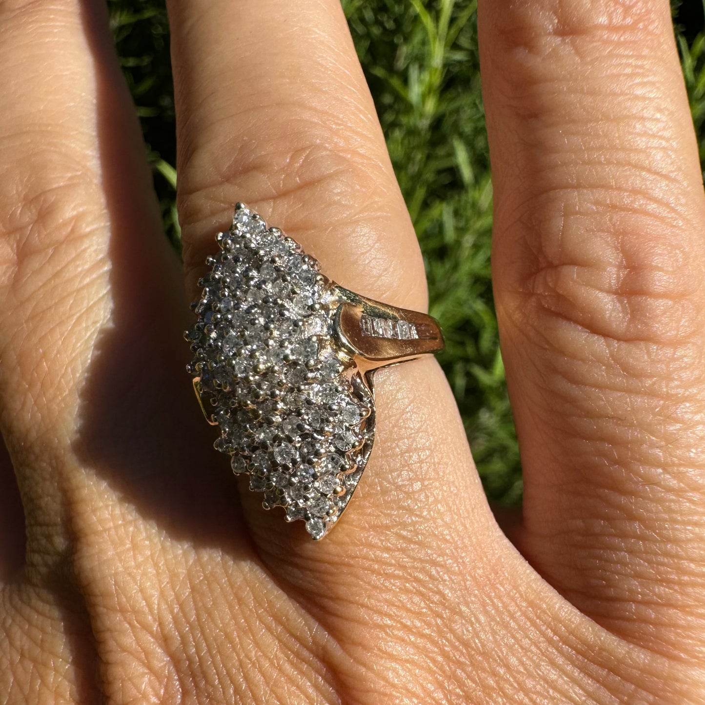 14K yellow gold ring set with Diamonds