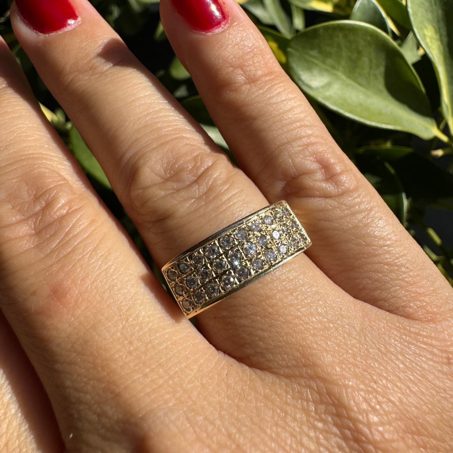 14K gold ring set with Diamonds