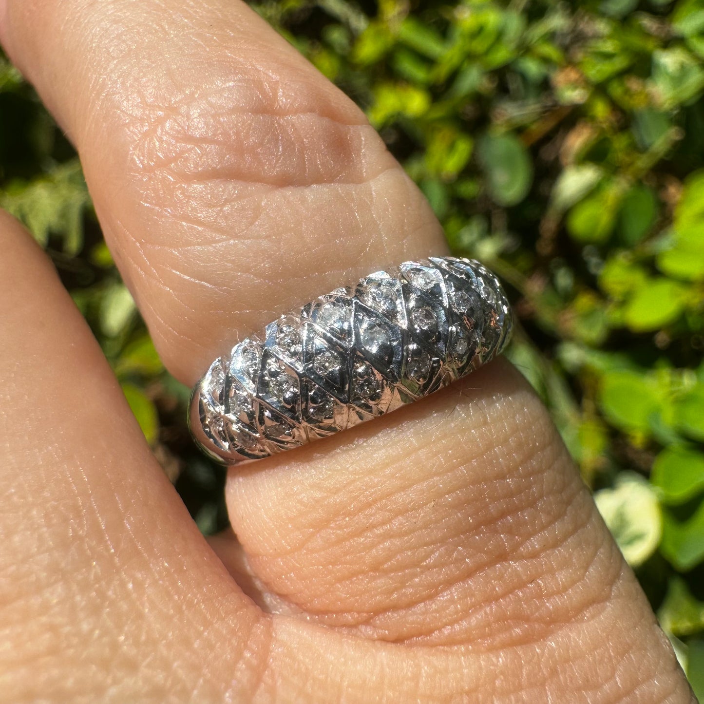 14K gold ring set with Diamonds