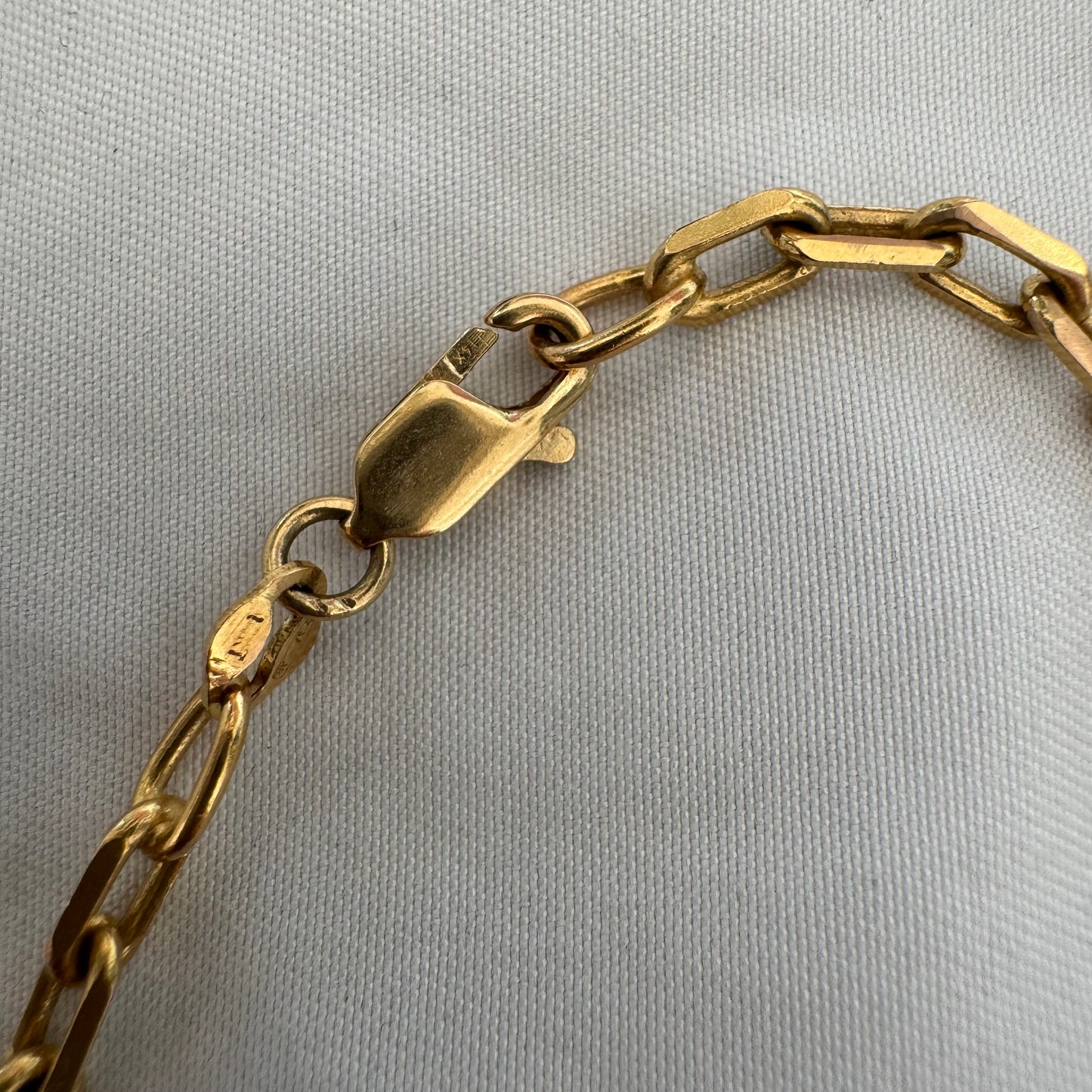 14K gold chain necklace featuring elegant elongated links with a polished finish.