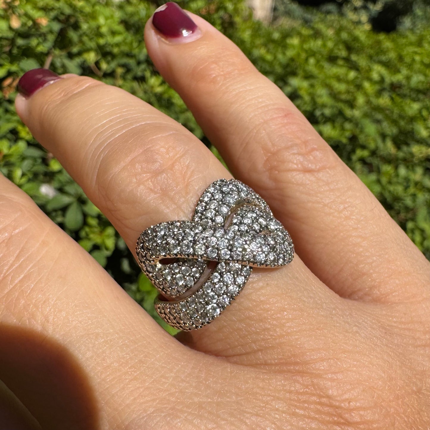 18K gold ring by H.Stern, from the iconic Celtic Dunes collection, fully set with brilliant Diamonds