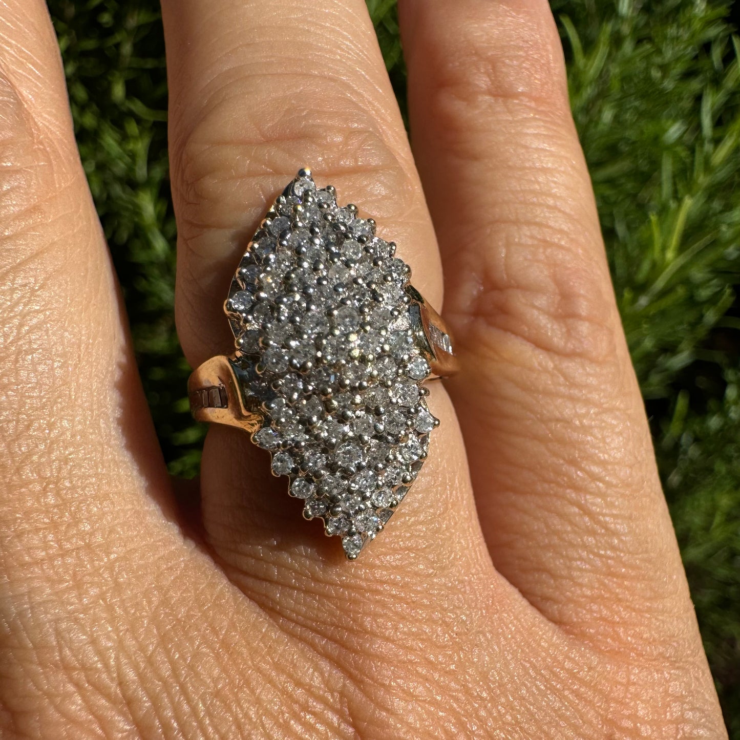 14K yellow gold ring set with Diamonds