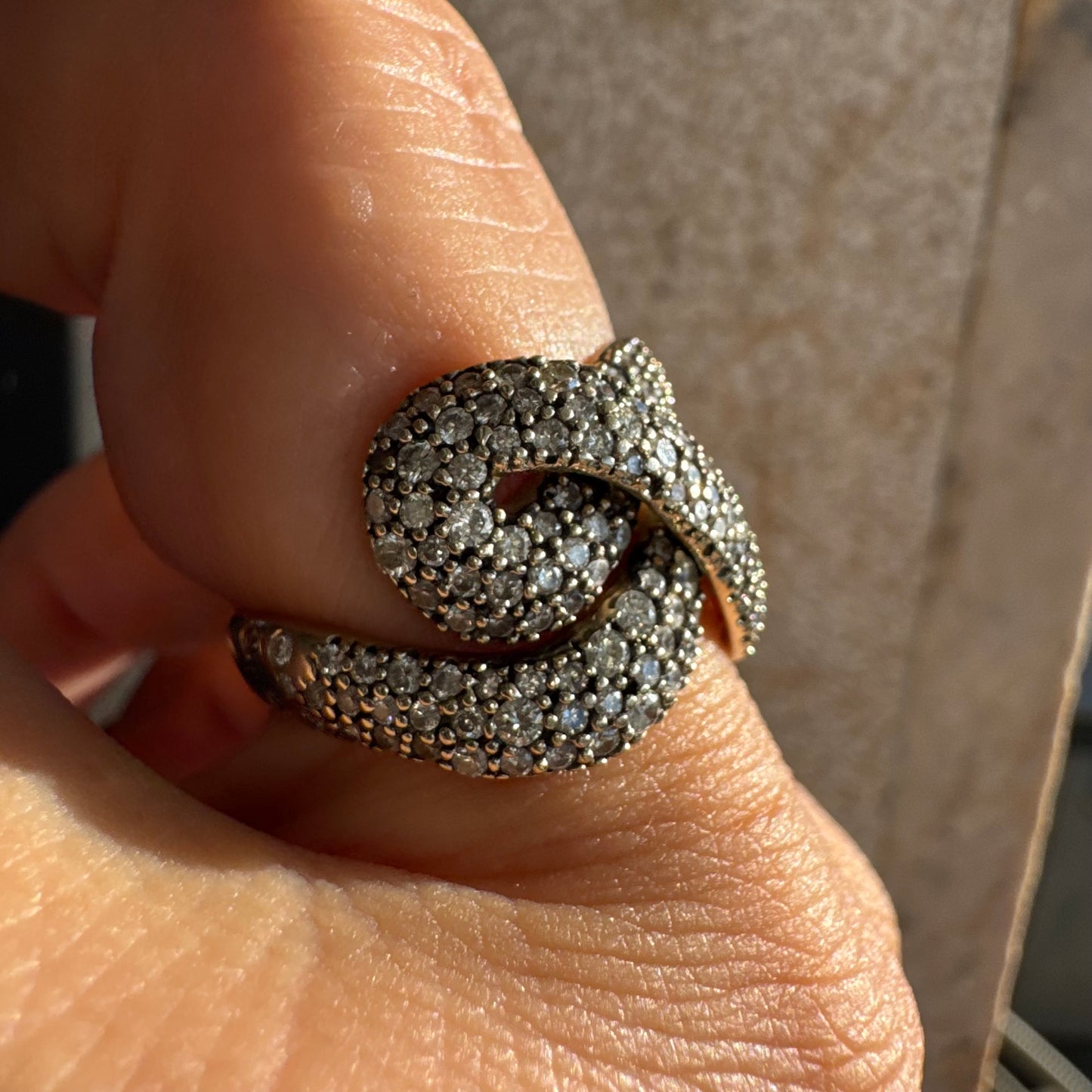 18K gold ring by H.Stern, from the iconic Celtic Dunes collection, fully set with brilliant Diamonds