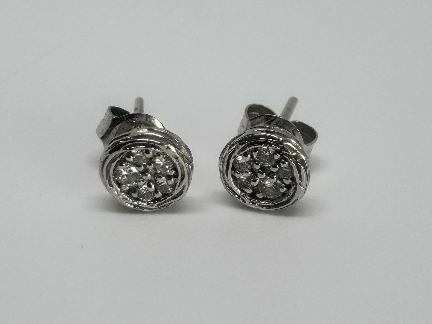 עגילי זהב 14K משובצים יהלומים