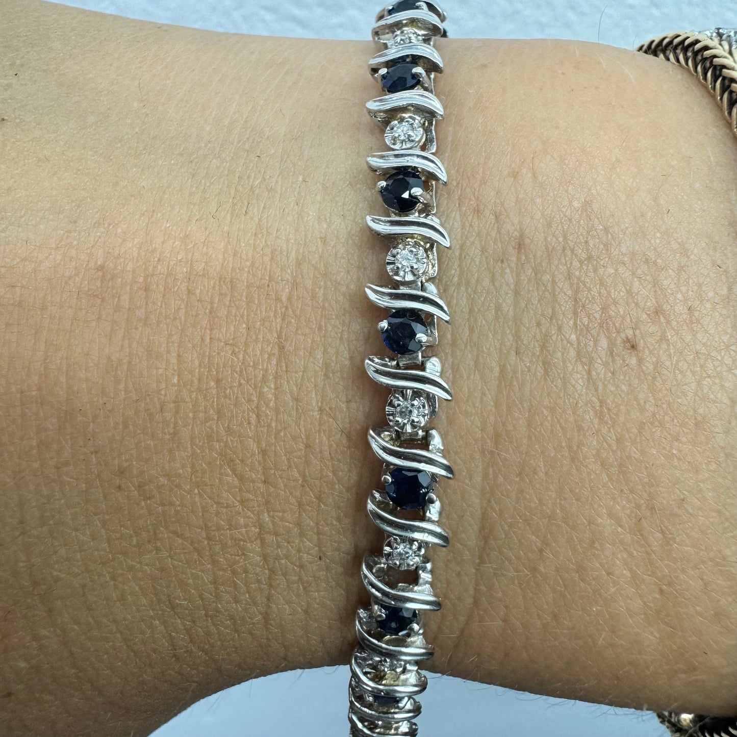 צמיד זהב 14K משובץ ספיר ויהלומים