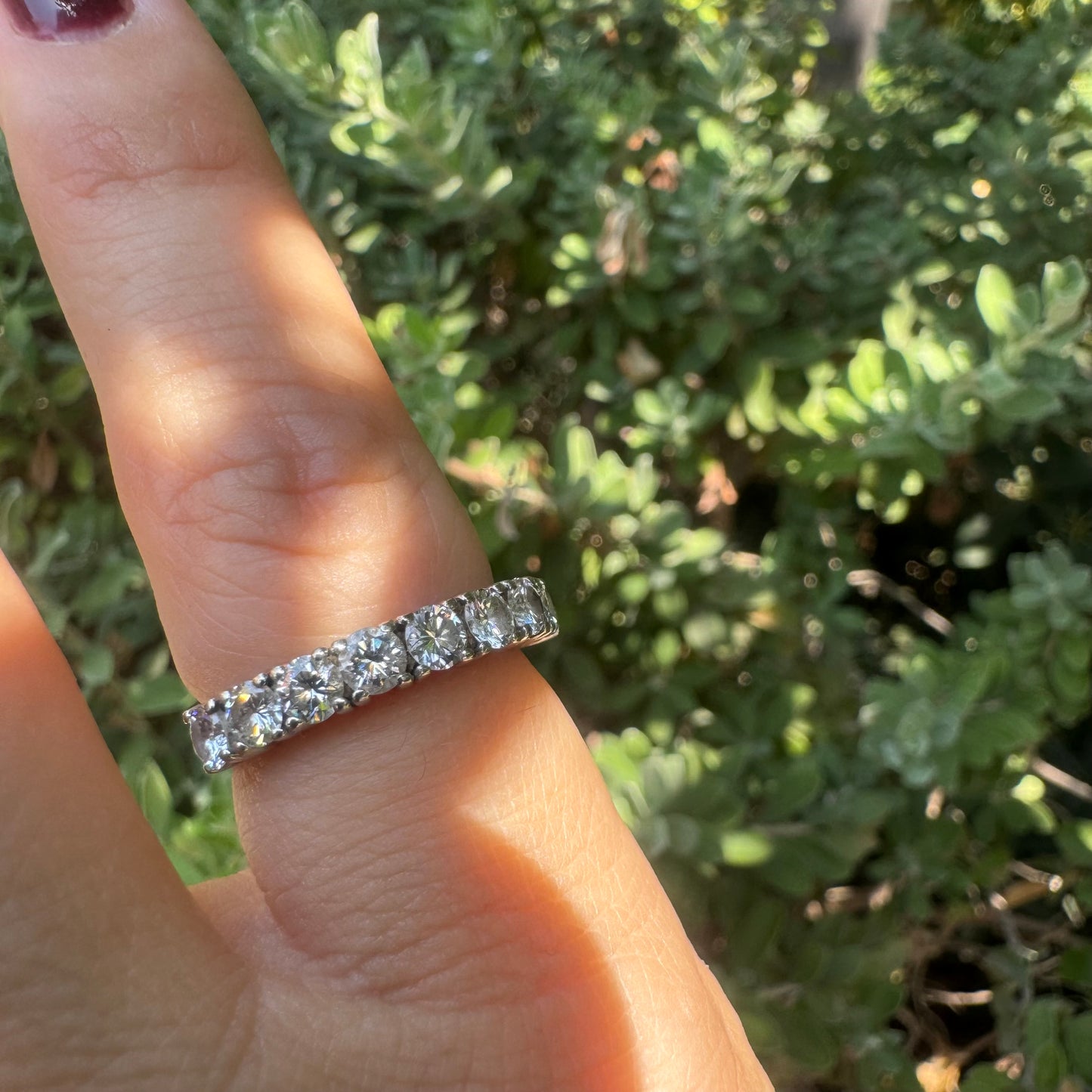 18K gold ring set with Diamonds