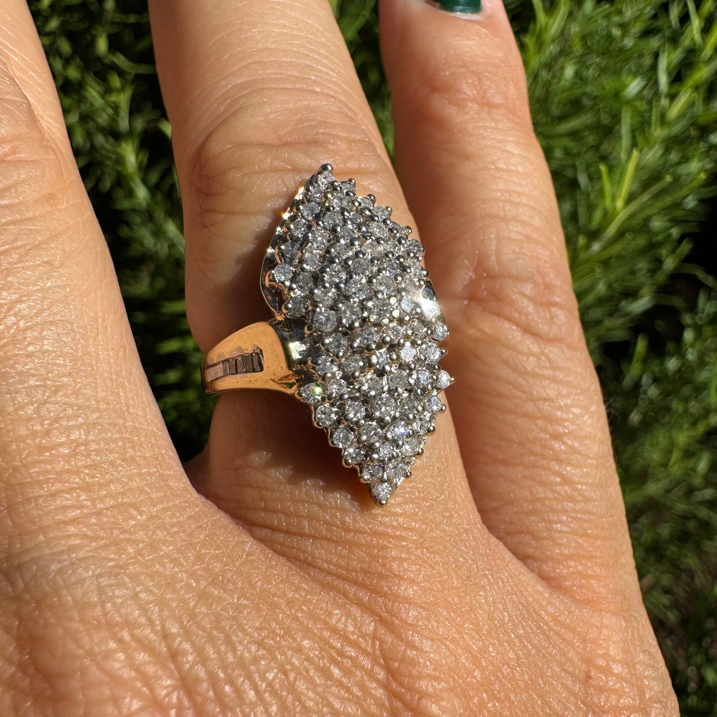 14K yellow gold ring set with Diamonds