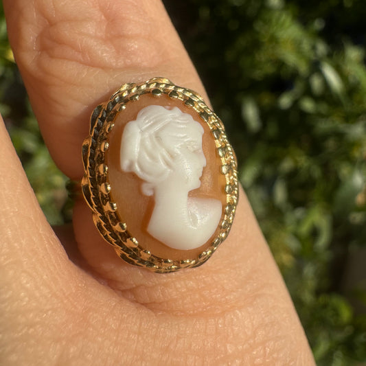 14K gold Cameo ring