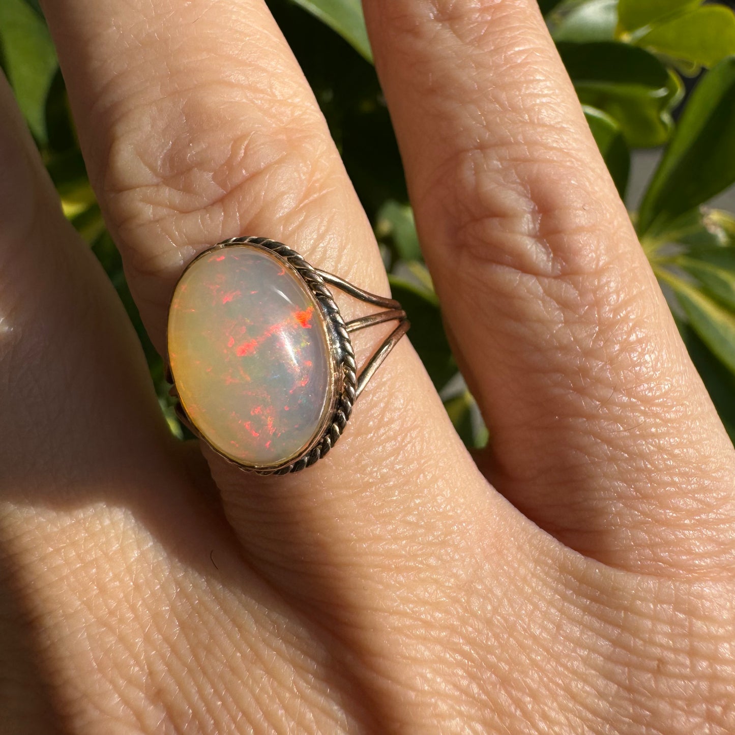 טבעת זהב 10K משובצת אופל