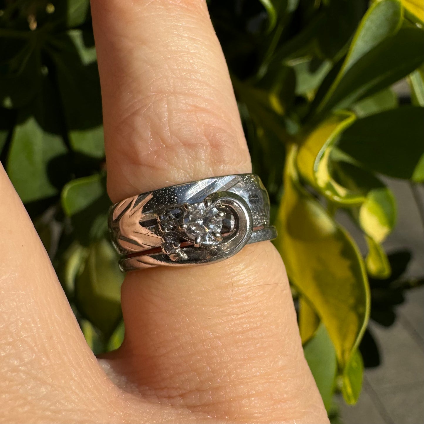 14K gold ring set with Diamonds