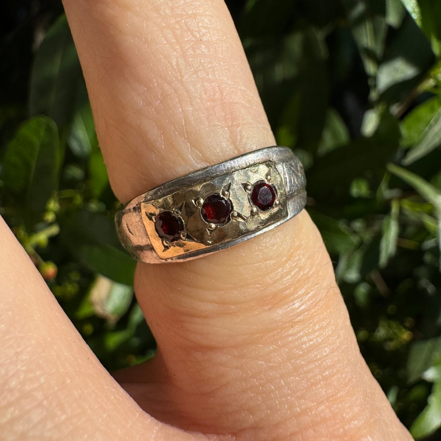 9K gold ring set with Garnets
