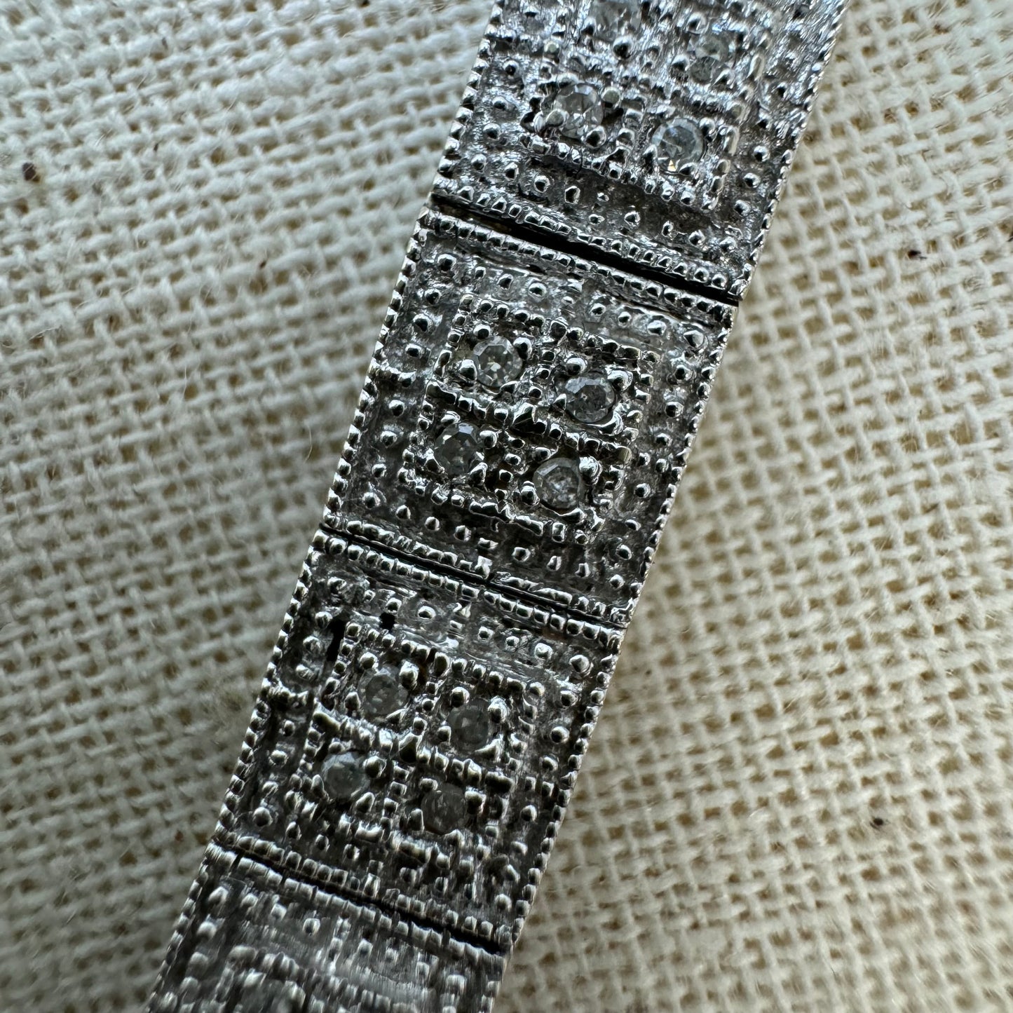 צמיד טניס זהב לבן 14 קראט משובץ יהלומים לכל האורך