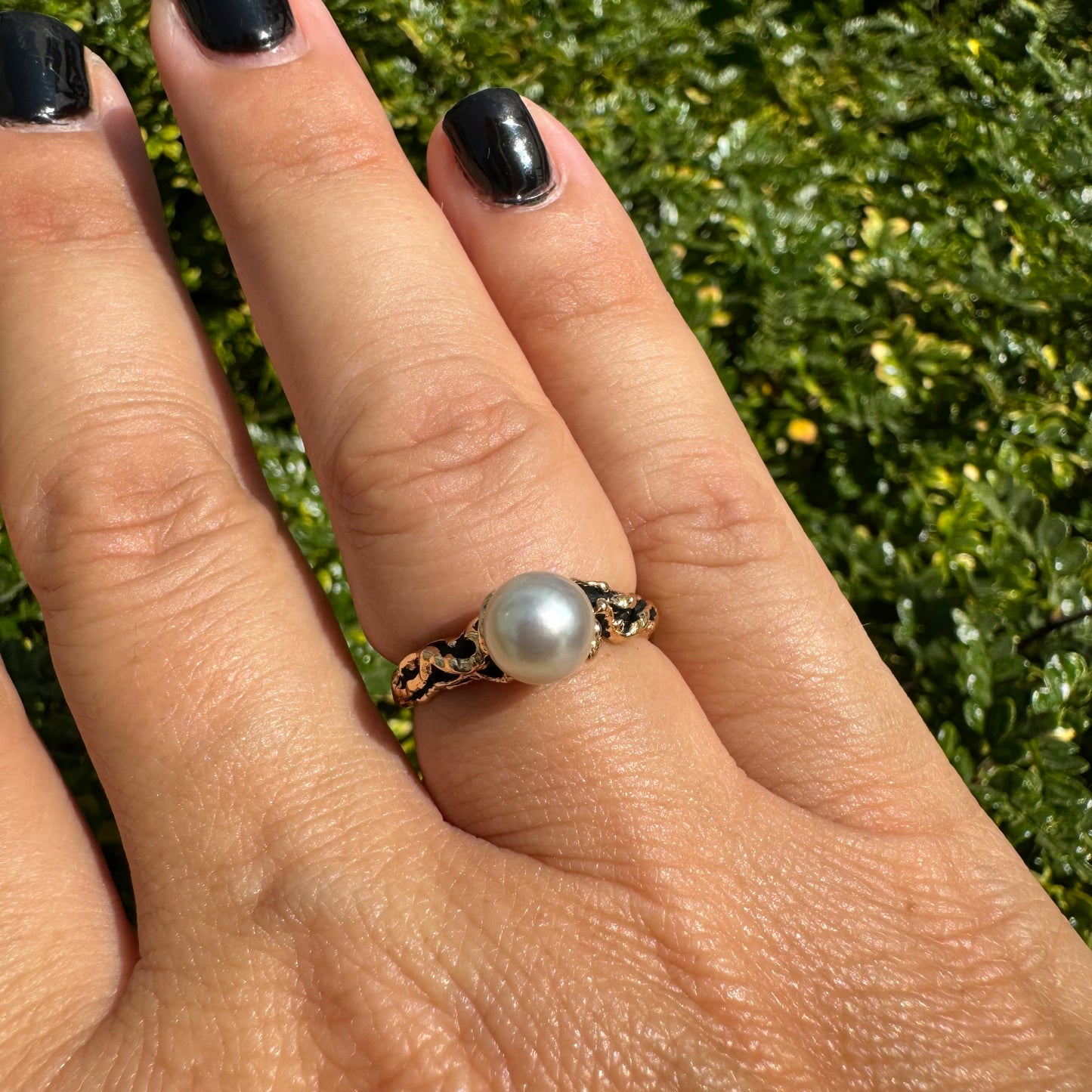 14K gold ring set a luminous white Pearl set on an ornate yellow gold band