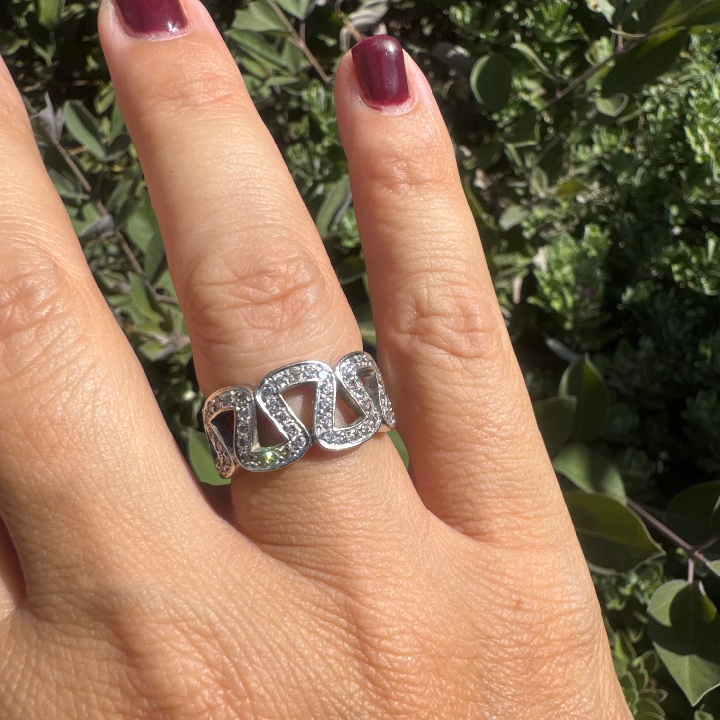 18K gold ring set with Diamonds