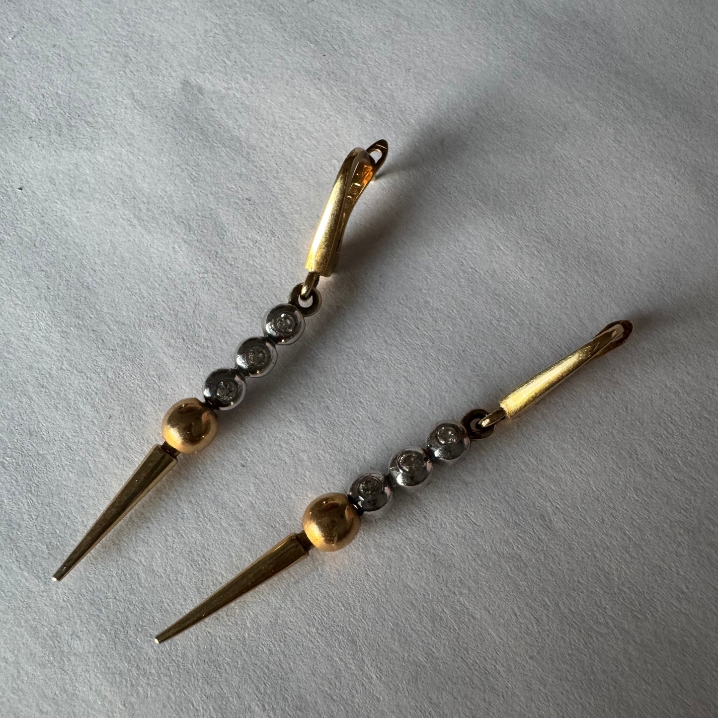 עגילי זהב צהוב 14 קראט, נופלים ארוכים, משובצים יהלומים