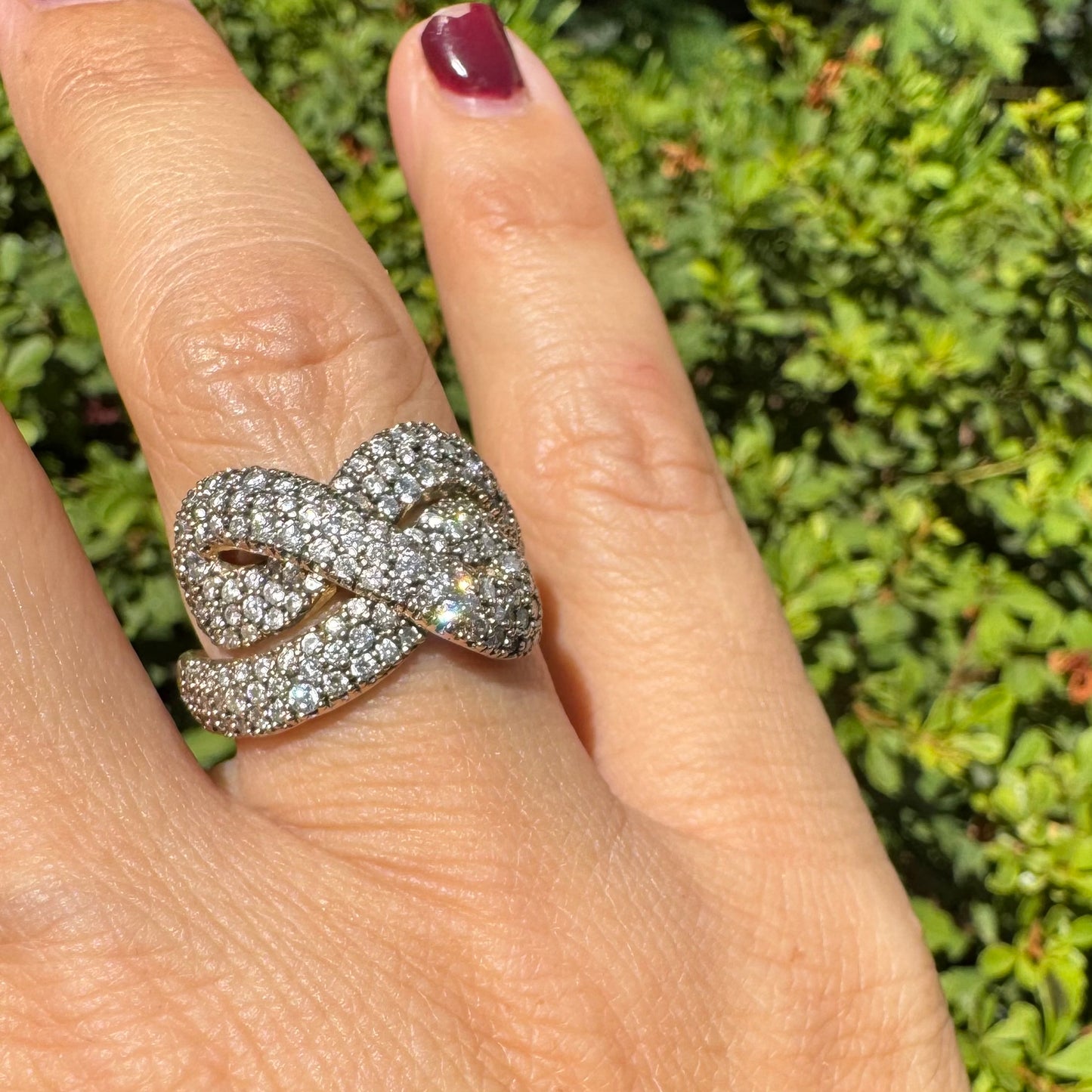 18K gold ring by H.Stern, from the iconic Celtic Dunes collection, fully set with brilliant Diamonds