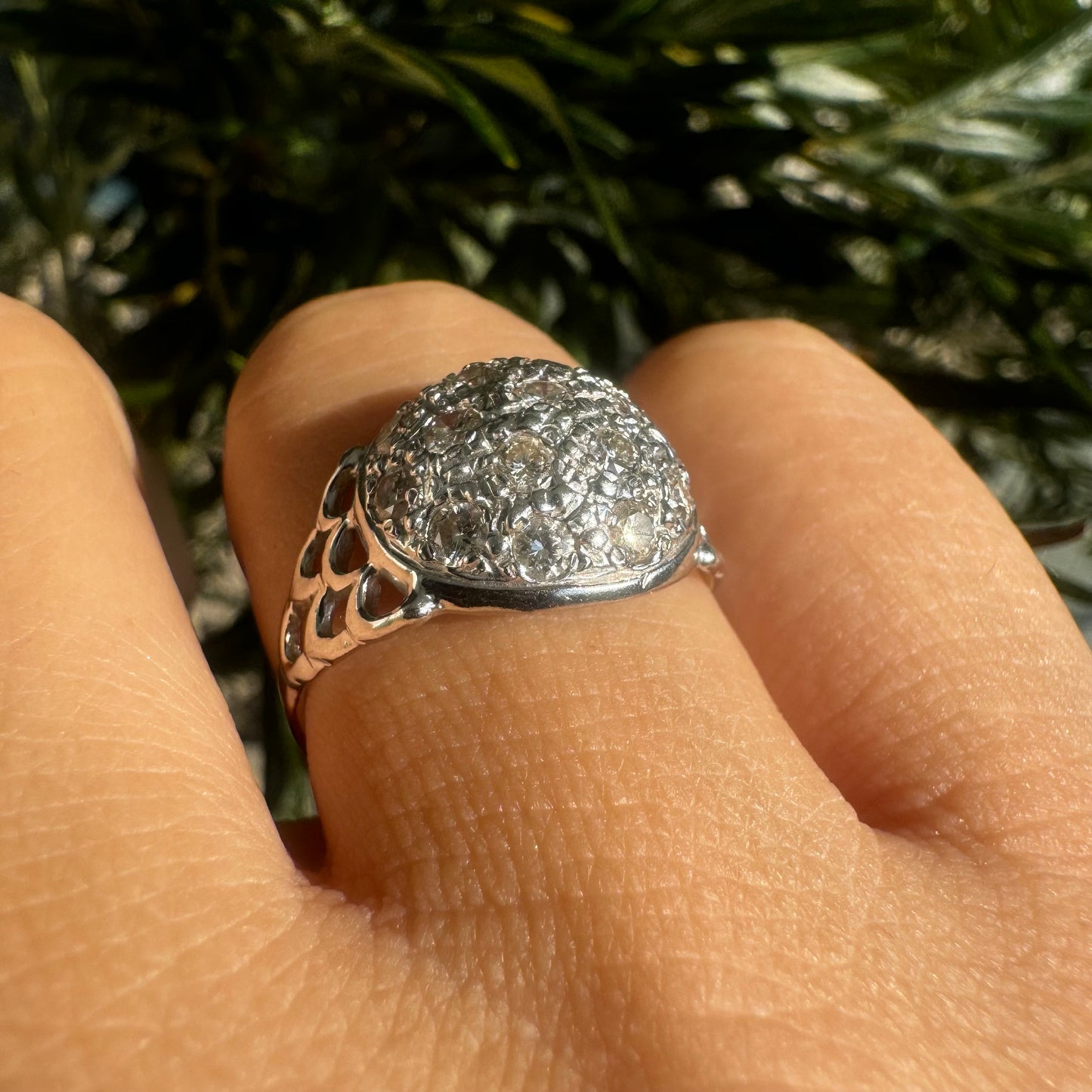 14K gold ring set with Diamonds