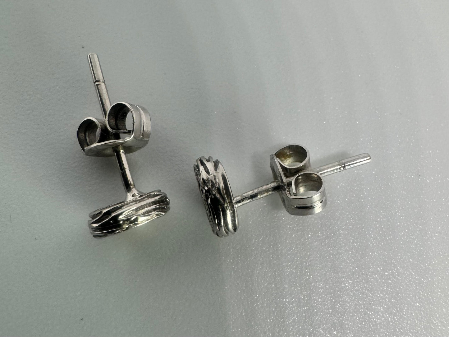 עגילי זהב 14K משובצים יהלומים