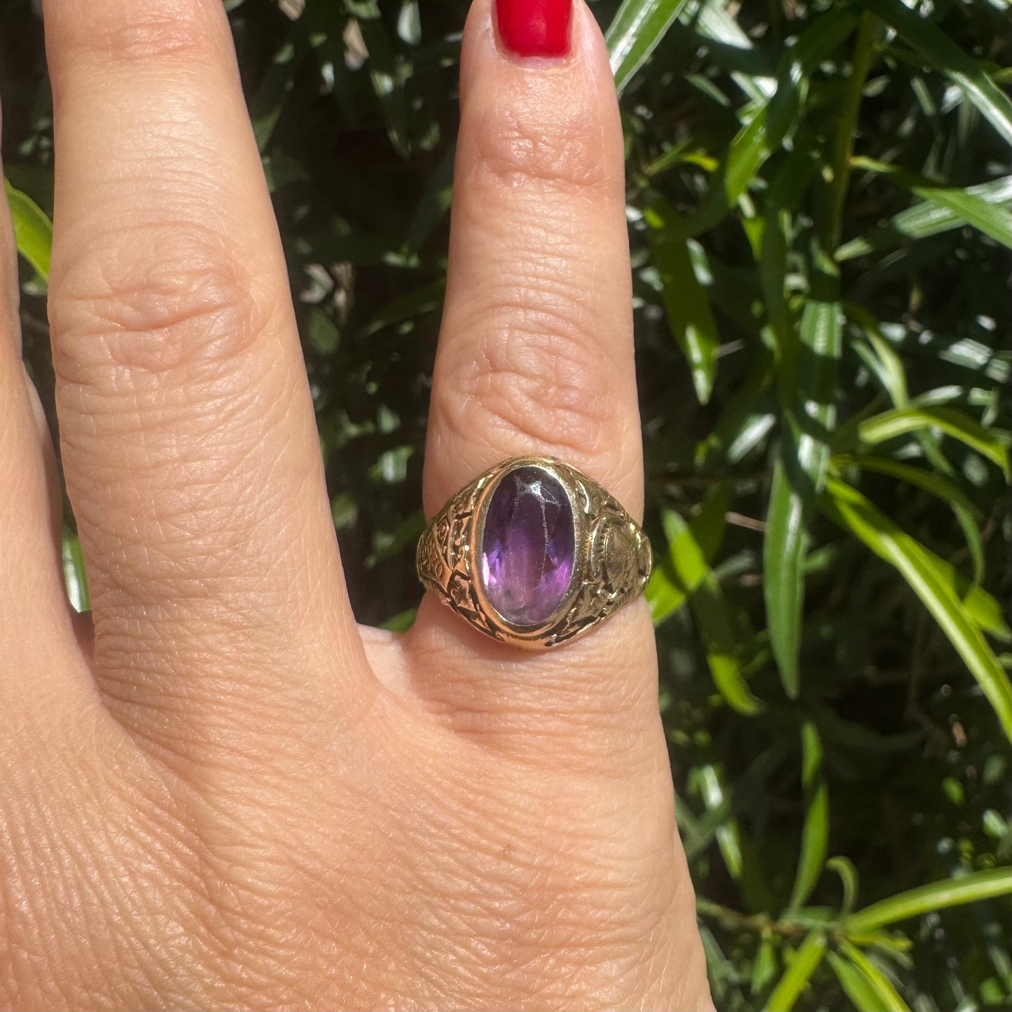 Vintage 1932 Tiffany & Co. 14K gold Class Ring set with Amethyst