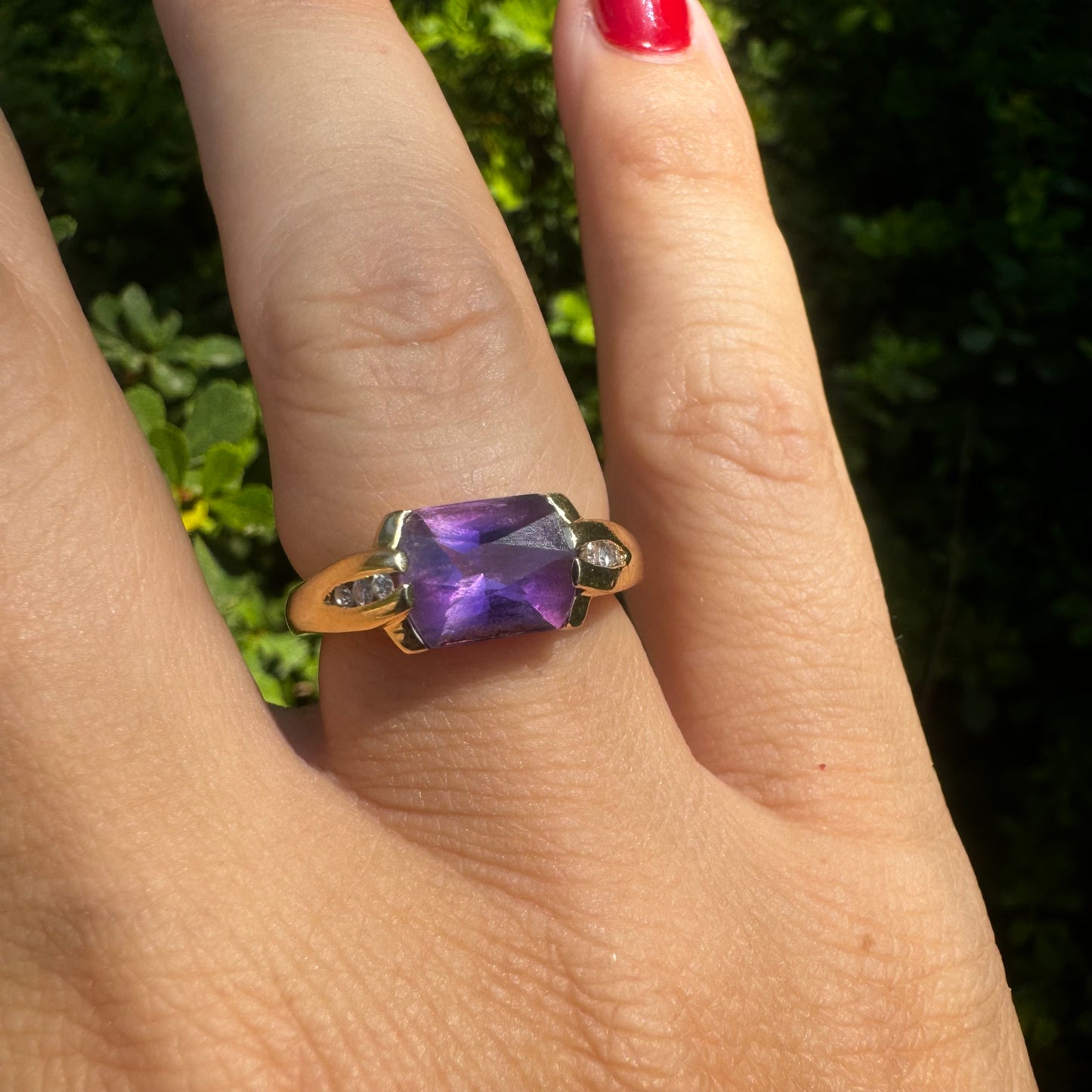 14K gold ring set with Amethyst & Diamonds