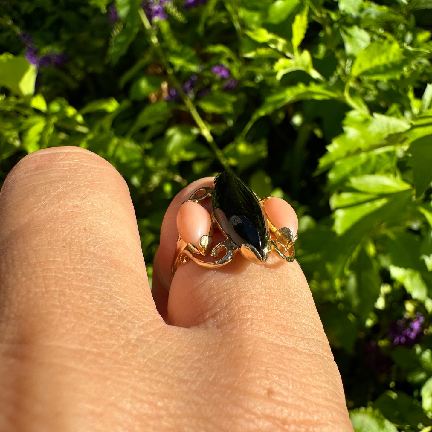 14K gold ring set with Black Onyx & Corals