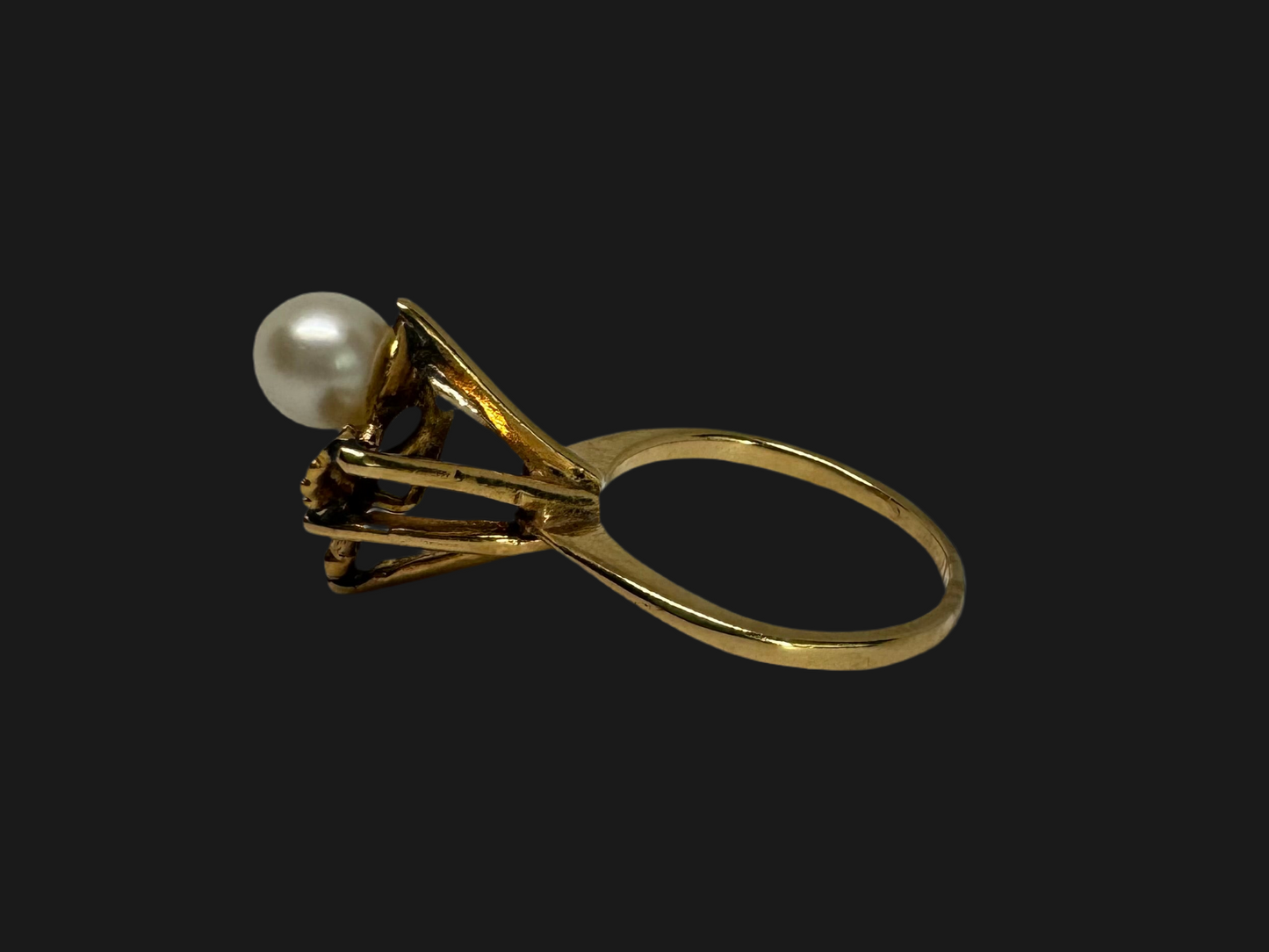 14K gold ring set with Pearl & Green Enamel