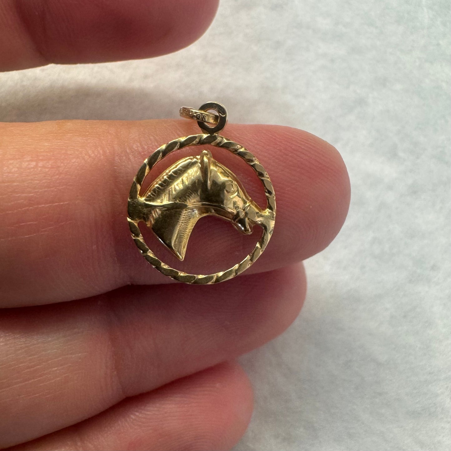 18K gold horse pendant