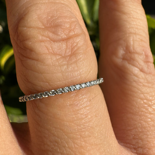 14K gold ring set with Diamonds