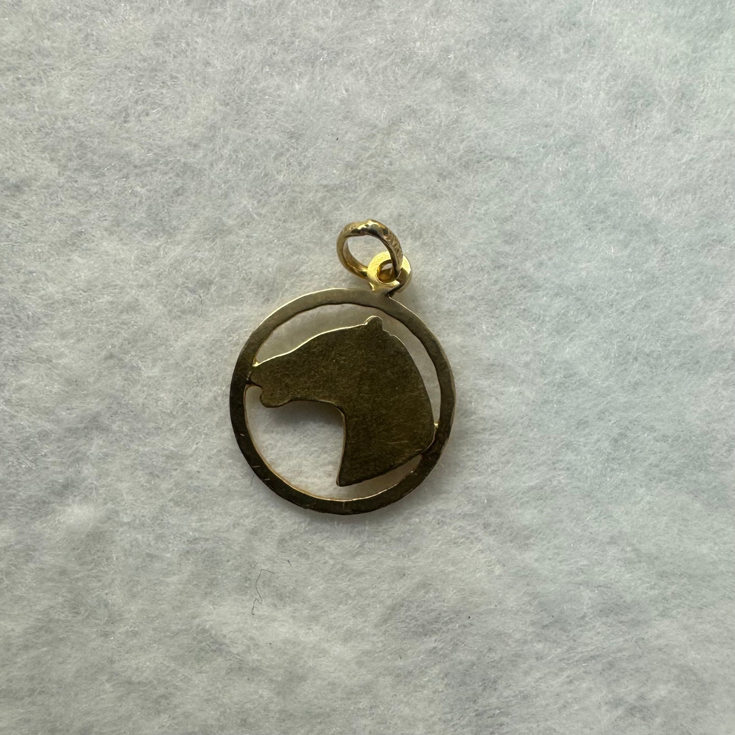 18K gold horse pendant