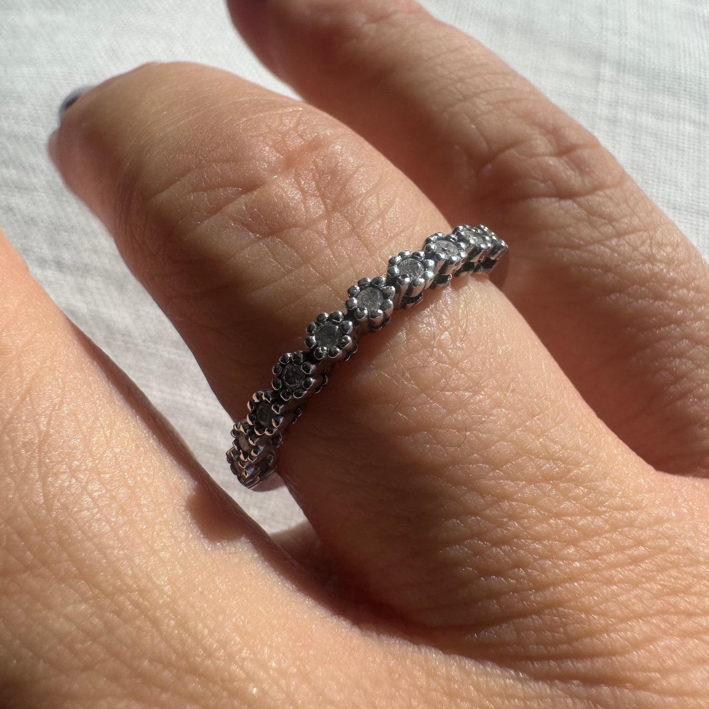 14K gold ring set with Diamonds