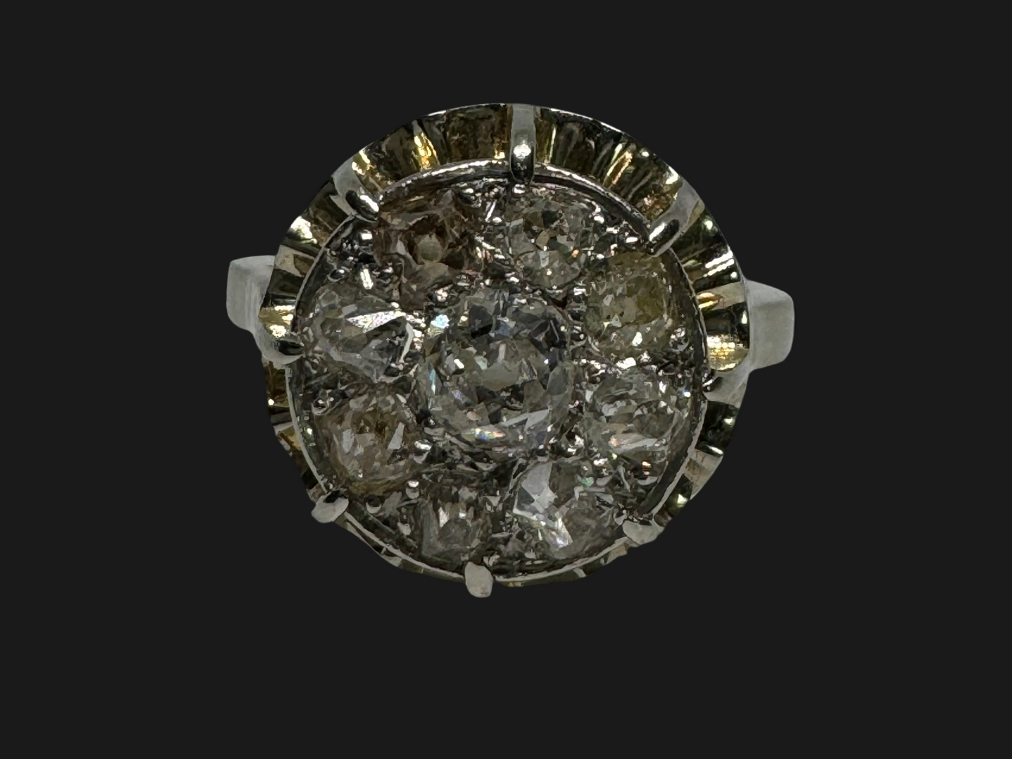 18K white gold ring set with Diamonds