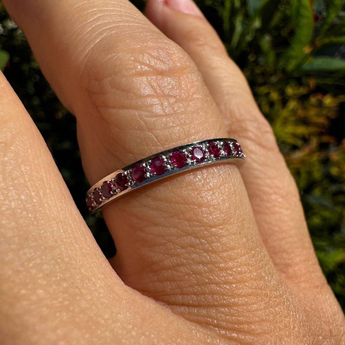 18K gold Eternity ring set with Rubies