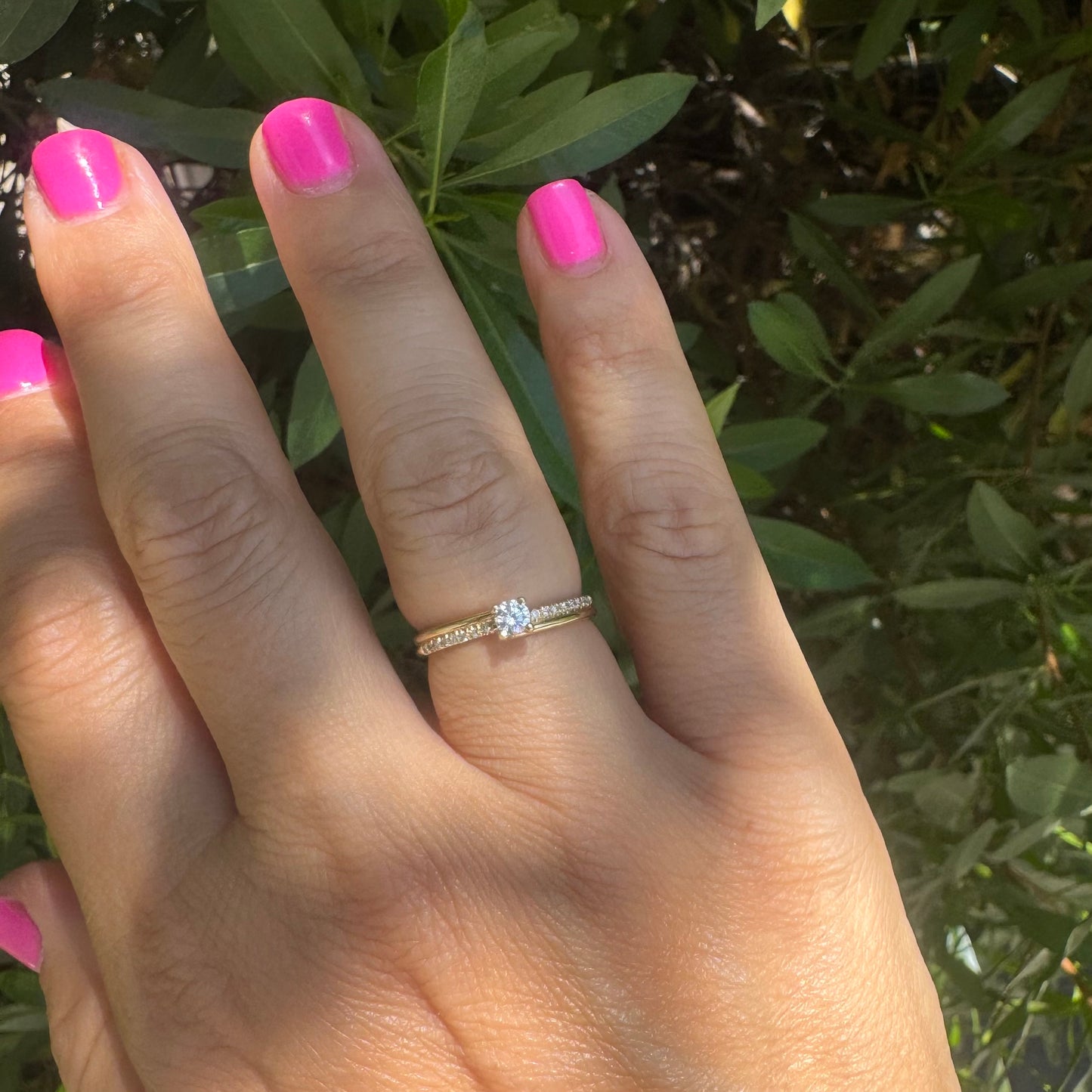 14K gold ring set with Diamonds