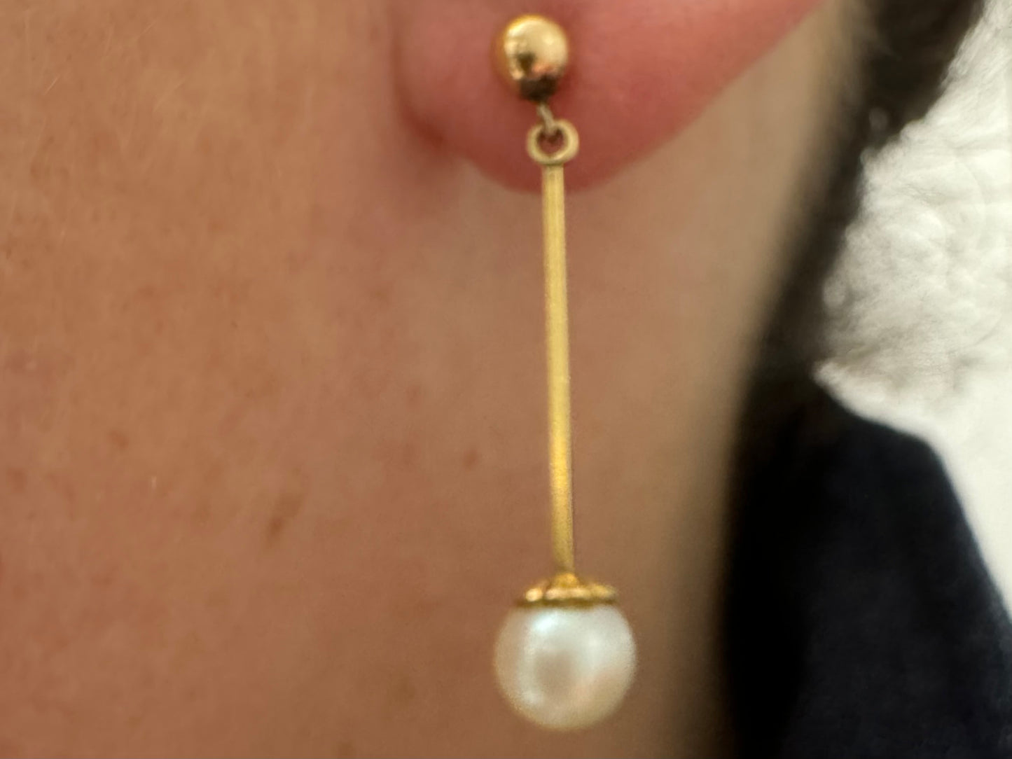 14K gold Drop Earrings set with Pearl
